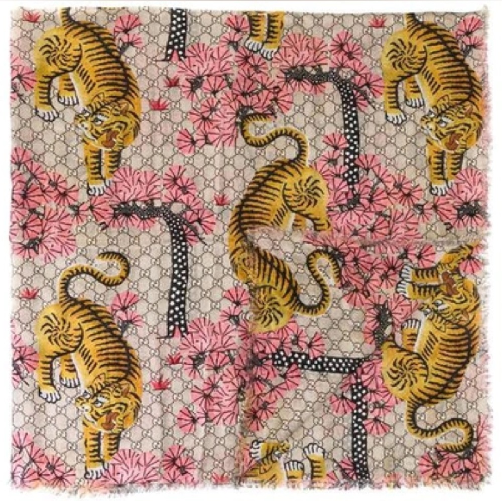 Gucci Bengal Tiger GG Supreme Scarf - Picture 4 of 5